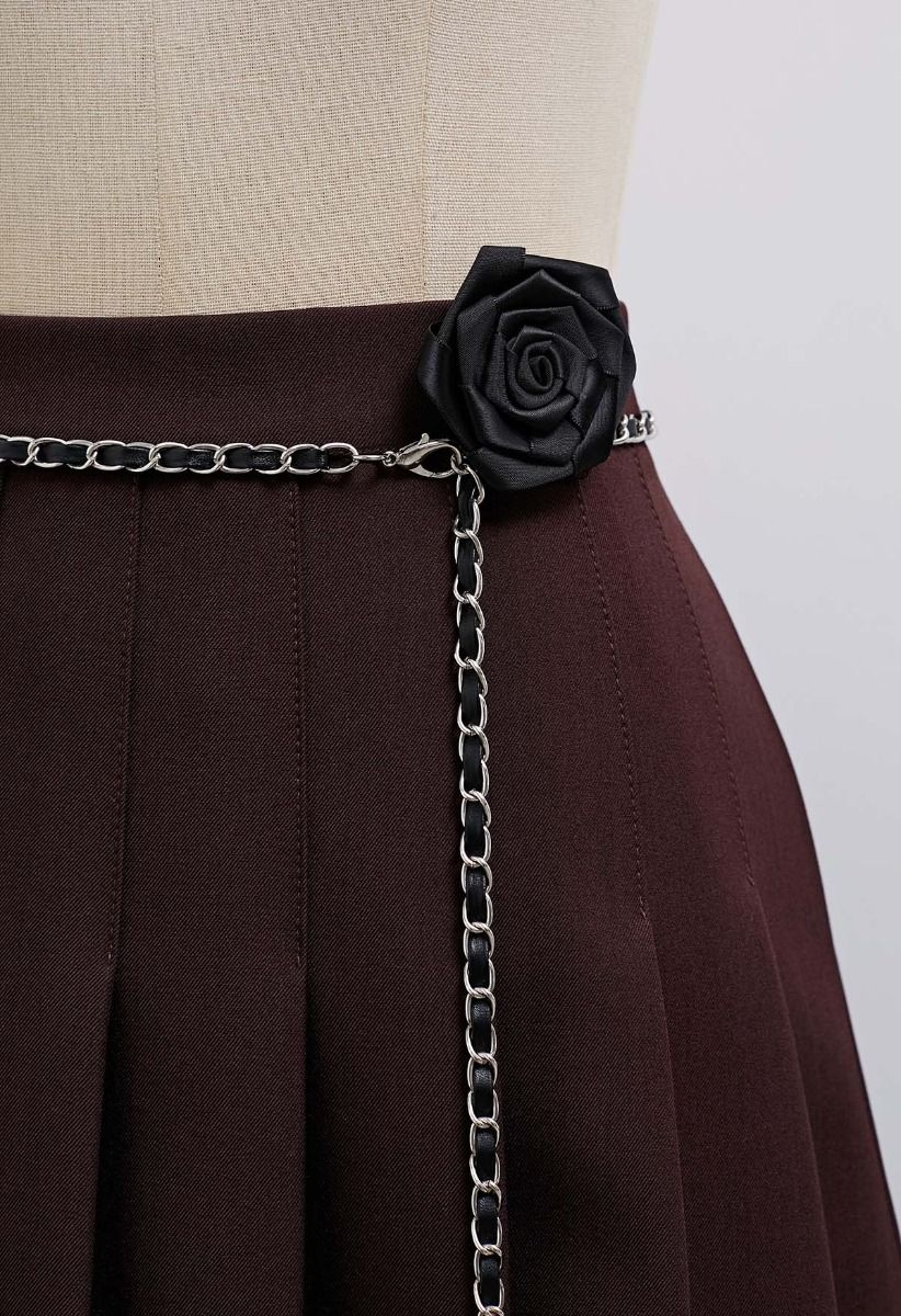 Rose Brooch Chain Belt Pleats Mini Skirt in Burgundy