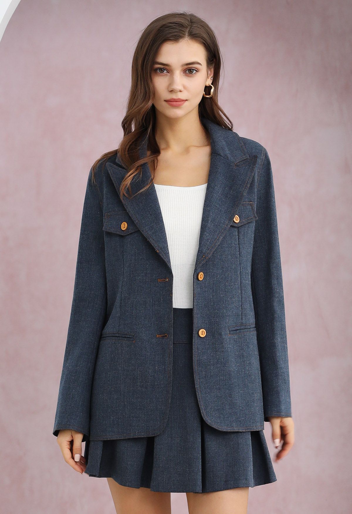 Decorative Pocket Peak Lapel Buttoned Blazer in Navy