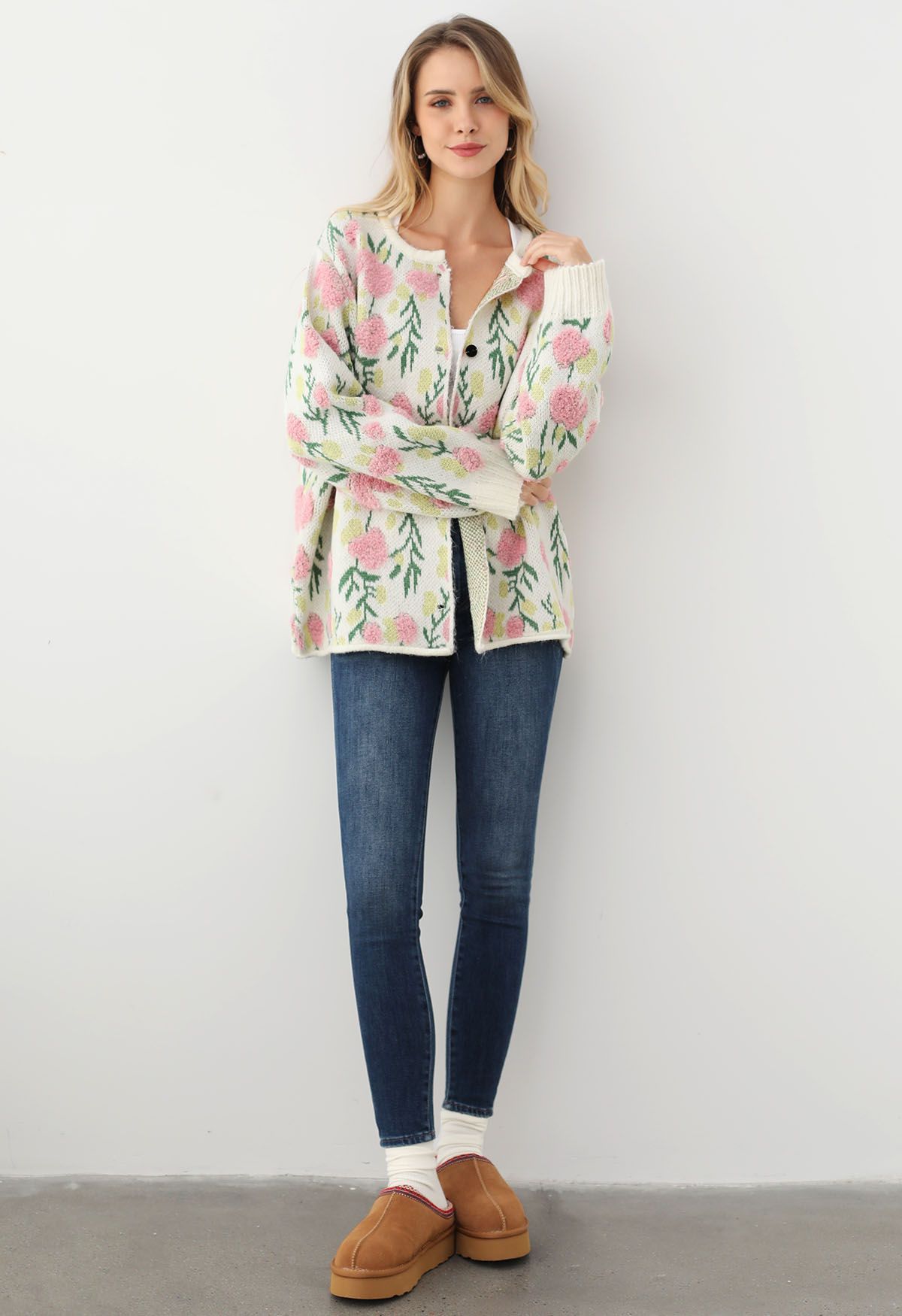 Pink Flowers Intarsia Jacquard Knit Buttoned Cardigan