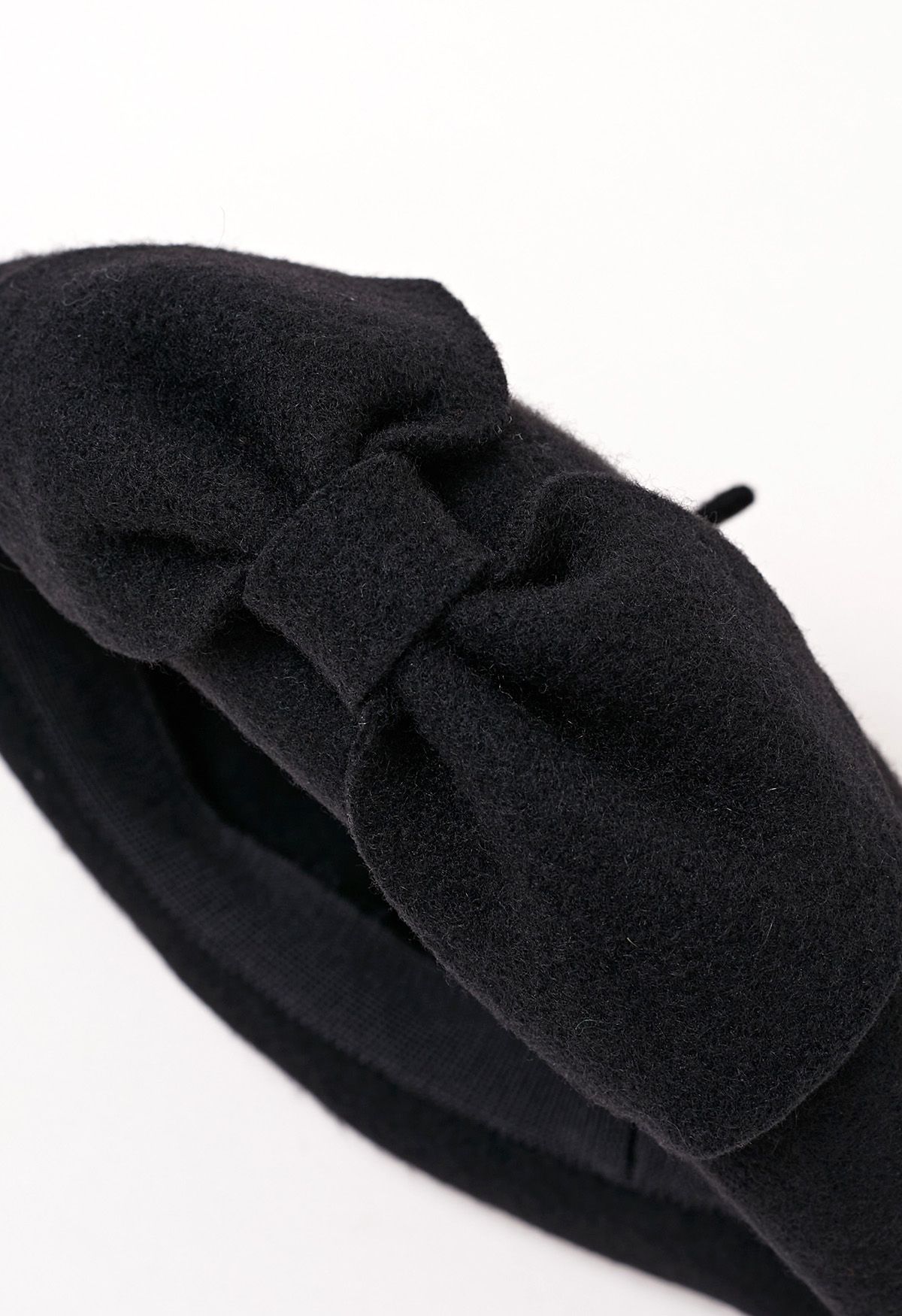 French-Inspired Bowknot Wool Beret in Black