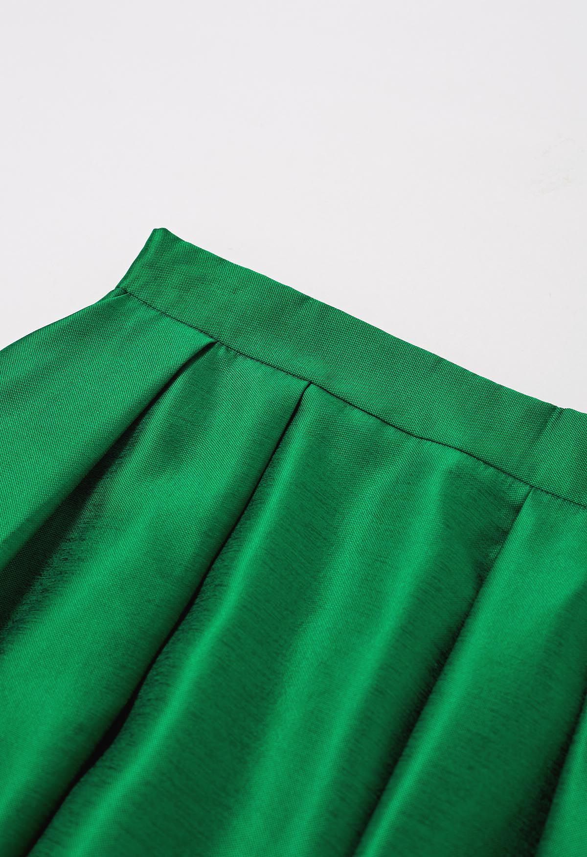 Sleek Side Pockets Pleated A-Line Midi Skirt in Green