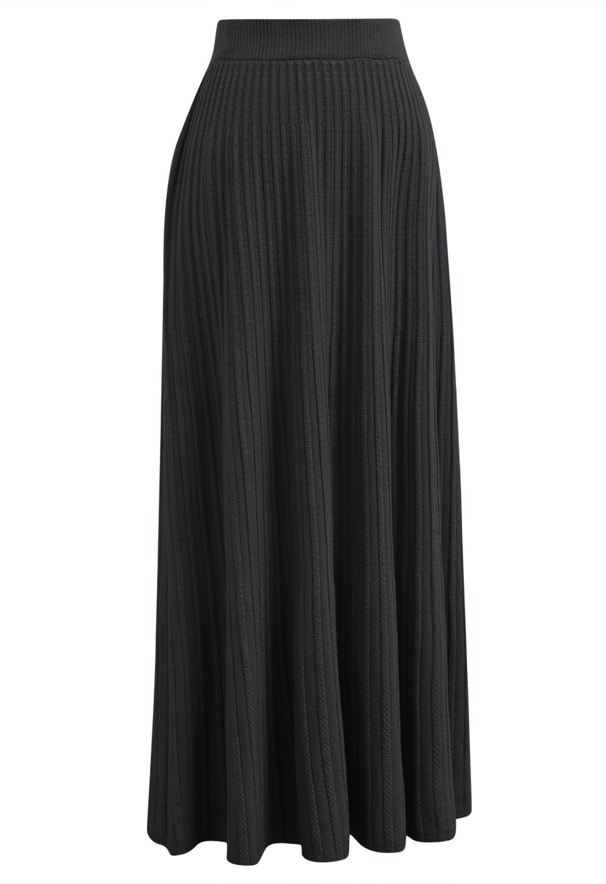 Gentle Touch Ribbed Knit Maxi Skirt in Black