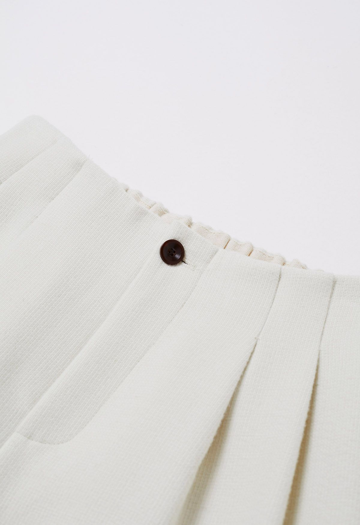 Side Pockets Pleats Wide-Leg Pants in Ivory