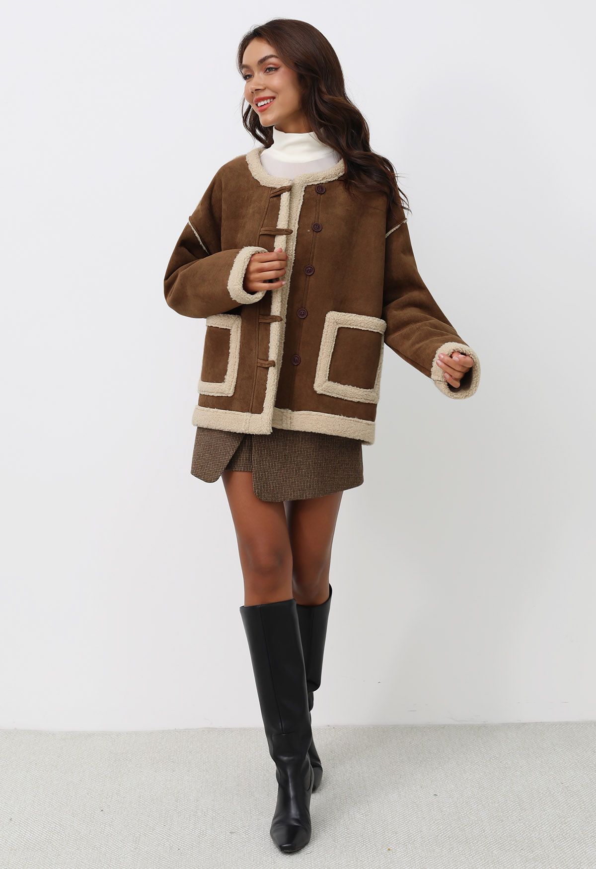 Faux Suede Spliced Sherpa Buttoned Coat in Brown