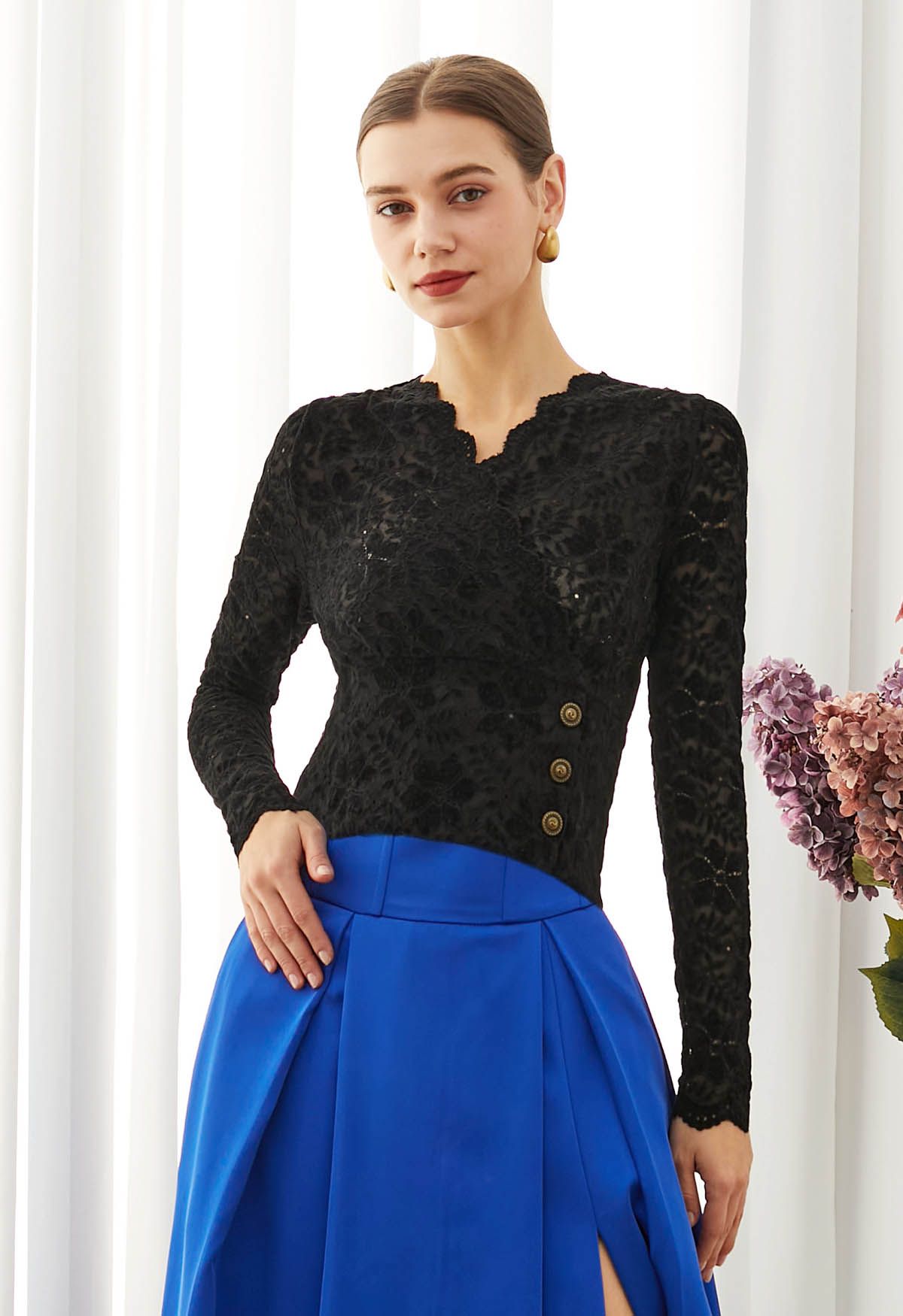 Exquisite Floral Lace Crop Wrap Top in Black