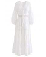 فستان ماكسي أبيض مطرز برباط عباد الشمس